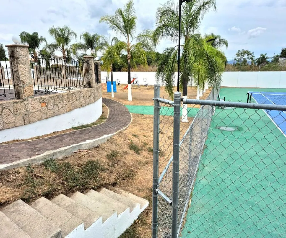 Casa En Venta,Paseo Santa Anita 52, Tlajomulco de Zúñiga, Jalisco 45645, 3 Habitaciones,3 Baños,Paseo Santa Anita,1,p2NkslG