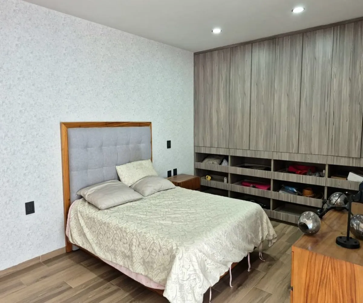 Casa En Venta,Paseo Santa Anita 52, Tlajomulco de Zúñiga, Jalisco 45645, 3 Habitaciones,3 Baños,Paseo Santa Anita,1,p2NkslG