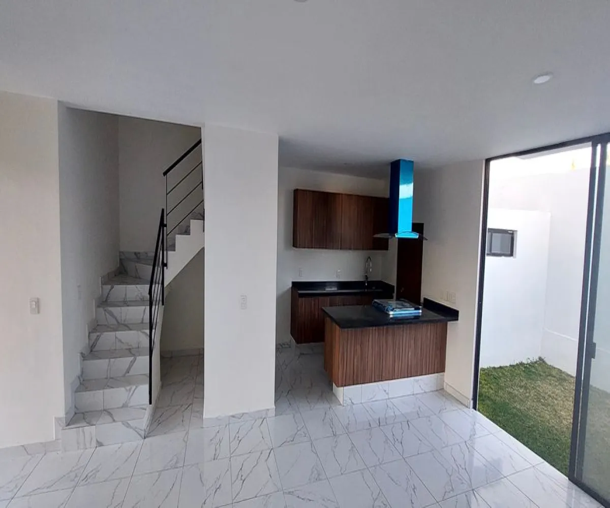 Casa En Venta,Avenida Camino Real a Colima 200, Tlajomulco de Zúñiga, Jalisco 45645, 3 Habitaciones,2 Baños,Avenida Camino Real a Colima,2,phsybDU