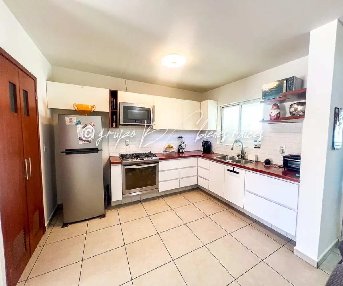 Casa En Venta,Real de Valdepeñas,Avenida Valdepeñas 50 97, Zapopan, Jalisco 45134, 4 Habitaciones,3 Baños,Avenida Valdepeñas,2,pdPBGWc Casa En Venta,Real de Valdepeñas,Avenida Valdepeñas 50 97, Zapopan, Jalisco 45134, 4 Habitaciones,3 Baños,Avenida Valdepeñas,2,pdPBGWc