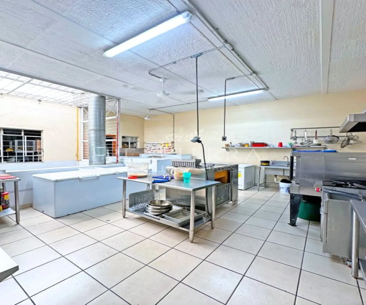 Local En Venta,Arcos Vallarta,Calle Calderón de la Barca 109, Guadalajara, Jalisco 44140,Calle Calderón de la Barca,1,pkTGmgx Local En Venta,Arcos Vallarta,Calle Calderón de la Barca 109, Guadalajara, Jalisco 44140,Calle Calderón de la Barca,1,pkTGmgx