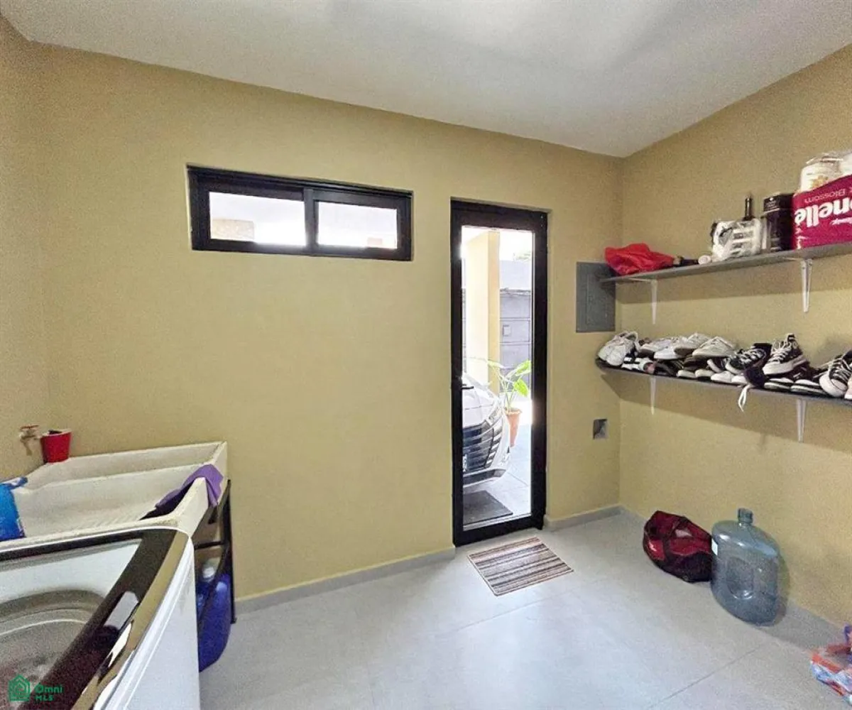 En Venta,Juan Manuel Vallarta,Leo 4137, Zapopan, Jalisco 45120, 5 Habitaciones,5 Baños,Leo,2,MX25668750