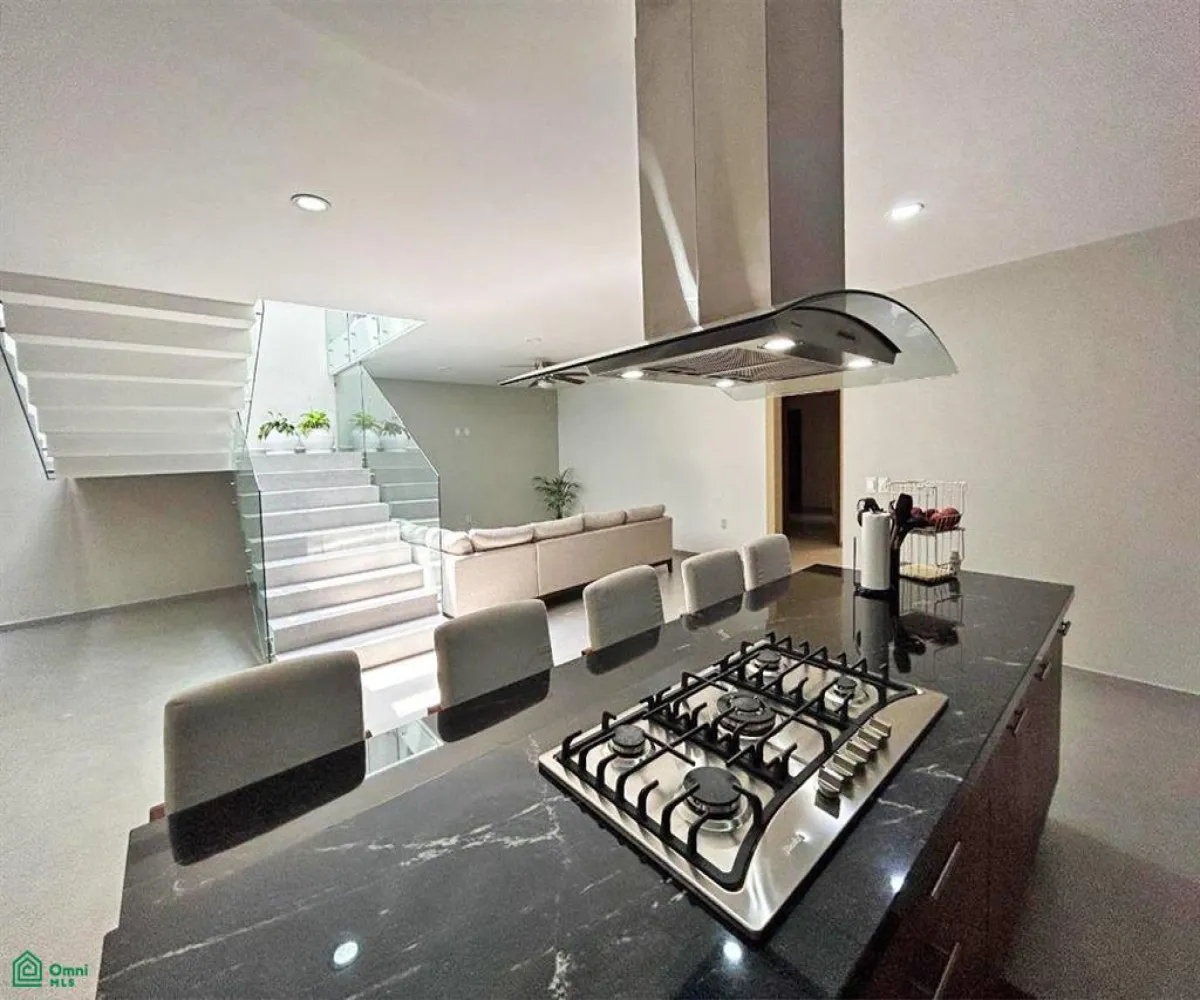 En Venta,Juan Manuel Vallarta,Leo 4137, Zapopan, Jalisco 45120, 5 Habitaciones,5 Baños,Leo,2,MX25668750