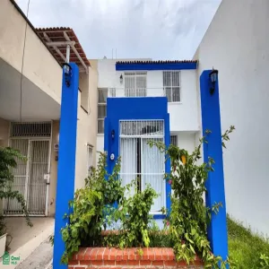 En Venta,Parques Universidad (Sendero de Luna),Av. Palmares 16, Puerto Vallarta, Jalisco 48290, 4 Habitaciones,3 Baños,Av. Palmares,2,MX25689679