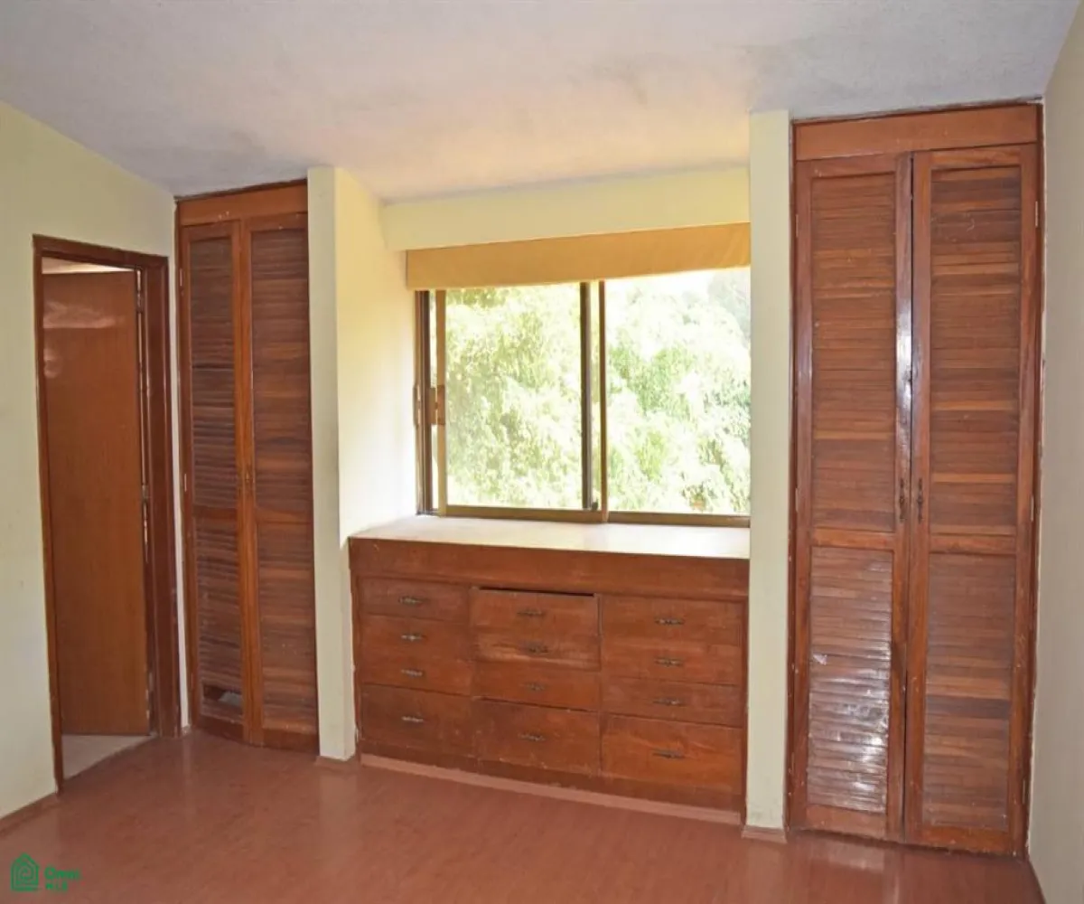 En Venta,Lomas de Guevara,Manuel Acuña 2704, Guadalajara, Jalisco 44657, 5 Habitaciones,5 Baños,Manuel Acuña,2,MX25689881