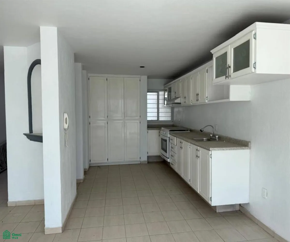 En Venta,Prados de Santa María,Olmos 210, Tlaquepaque, Jalisco 45601, 3 Habitaciones,2 Baños,Olmos,3,MX25865121