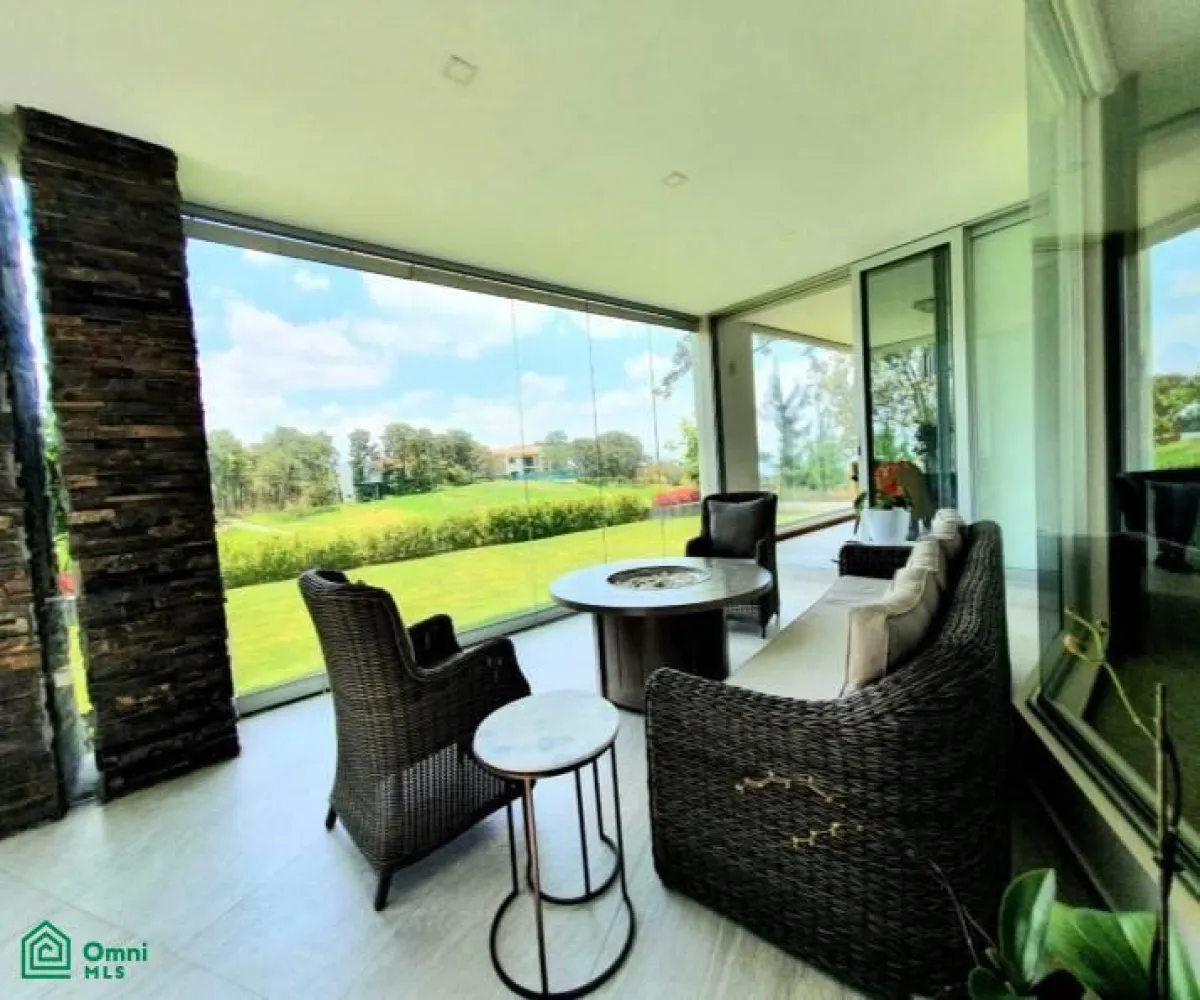 En Venta,Cielo Contry Club,Circuito Jardin del Cielo 588, Tlajomulco de Zuniga, Jalisco 45643, 3 Habitaciones,2 Baños,Circuito Jardin del Cielo,2,MX25865806