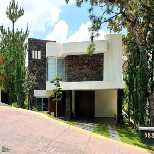En Venta,Cielo Contry Club,Circuito Jardin del Cielo 588, Tlajomulco de Zuniga, Jalisco 45643, 3 Habitaciones,2 Baños,Circuito Jardin del Cielo,2,MX25865806