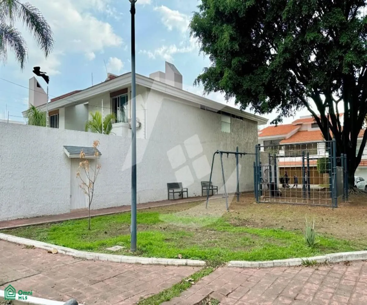 En Venta,Residencial Victoria,Coral 2559, Guadalajara, Jalisco 44540, 5 Habitaciones,7 Baños,Coral,3,MX25866195