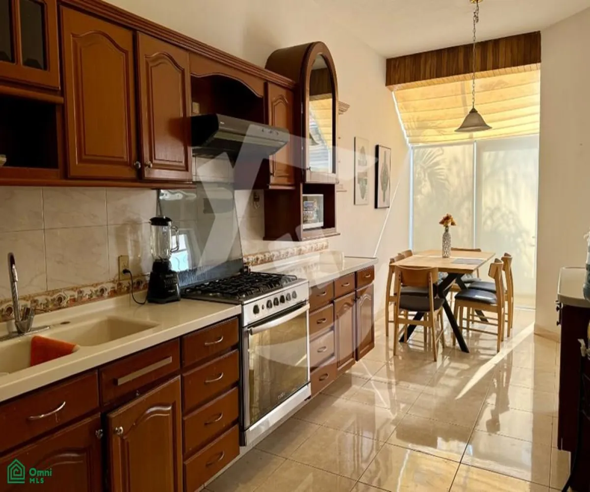 En Venta,Residencial Victoria,Coral 2559, Guadalajara, Jalisco 44540, 5 Habitaciones,7 Baños,Coral,3,MX25866195