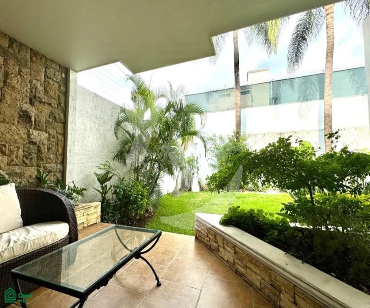 En Venta,Residencial Victoria,Coral 2559, Guadalajara, Jalisco 44540, 5 Habitaciones,7 Baños,Coral,3,MX25866195