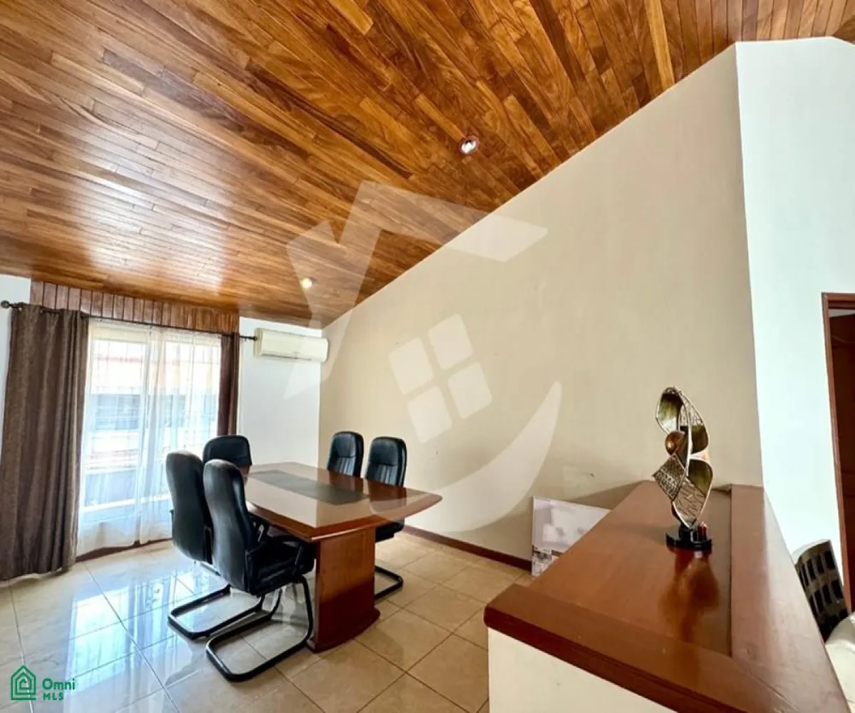 En Venta,Residencial Victoria,Coral 2559, Guadalajara, Jalisco 44540, 5 Habitaciones,7 Baños,Coral,3,MX25866195