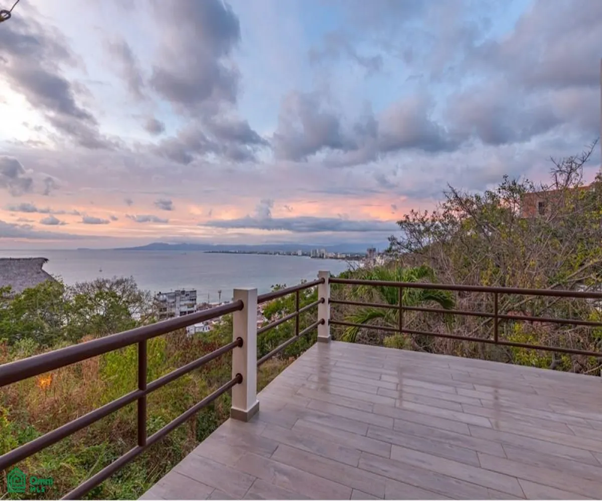 En Venta,El Cerro,Prol Josefa Ortiz de Dominguez 420, Puerto Vallarta, Jalisco 48304, 2 Habitaciones,3 Baños,Prol Josefa Ortiz de Dominguez,1,MX25867922