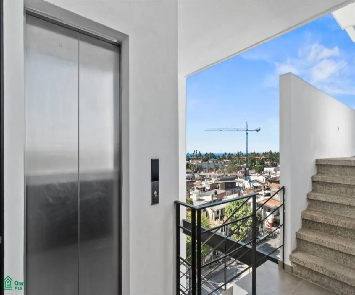 En Venta,Versalles,Niza 194 Int 403, Puerto Vallarta, Jalisco 48310, 1 Cuarto,1 Baño,Niza,3,MX25869834