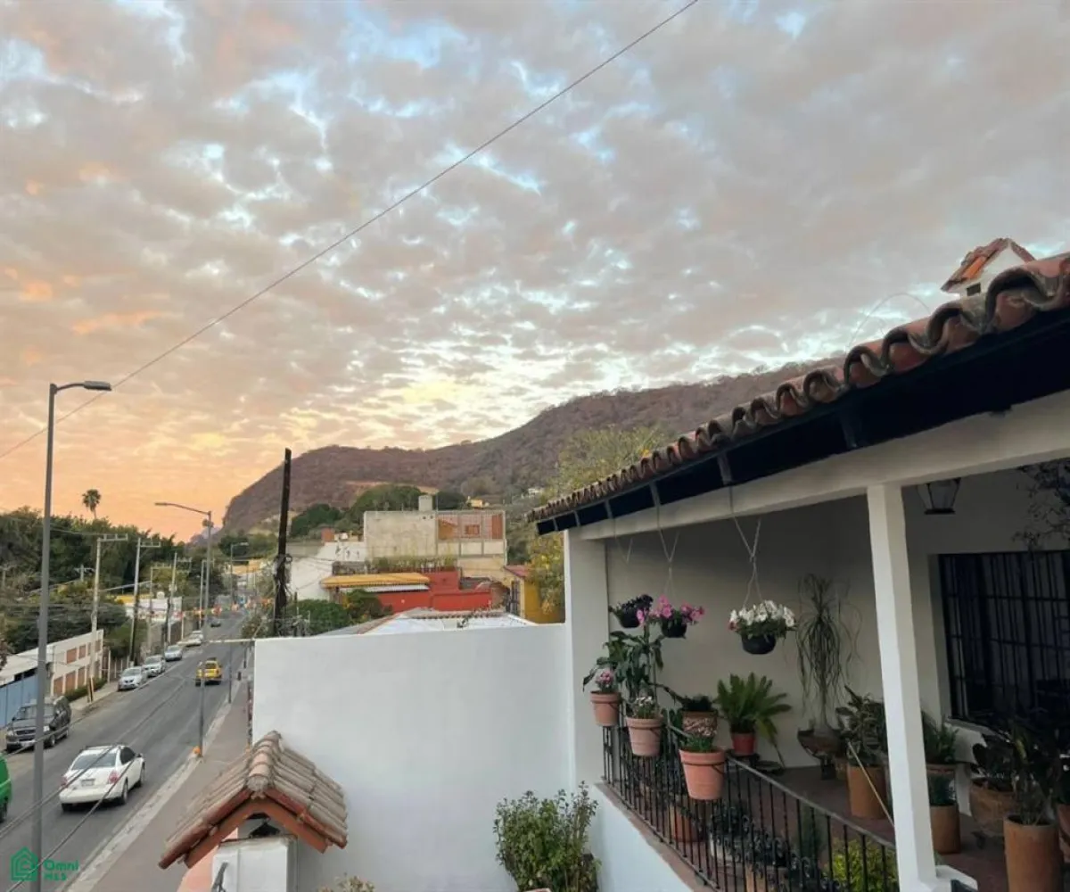 En Venta,Chapala Centro,Hidalgo 261, Chapala, Jalisco 45900, 4 Habitaciones,3 Baños,Hidalgo,1,MX25871537