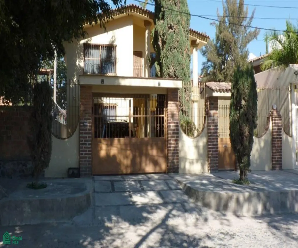 En Venta,Chapala Centro,AV. GONZALEZ GALLO 23B, Chapala, Jalisco 45900, 4 Habitaciones,3 Baños,AV. GONZALEZ GALLO,2,MX25874828