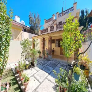 En Venta,Chapala Centro,AV. GONZALEZ GALLO 23B, Chapala, Jalisco 45900, 4 Habitaciones,3 Baños,AV. GONZALEZ GALLO,2,MX25874828