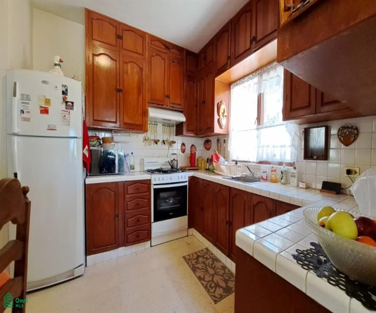 En Venta,Chapala Centro,AV. GONZALEZ GALLO 23B, Chapala, Jalisco 45900, 4 Habitaciones,3 Baños,AV. GONZALEZ GALLO,2,MX25874828