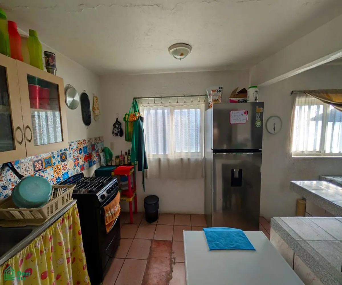 En Venta,Paraísos Del Colli,C. Pirul 942, Zapopan, Jalisco 45069, 3 Habitaciones,2 Baños,C. Pirul,2,MX25875325