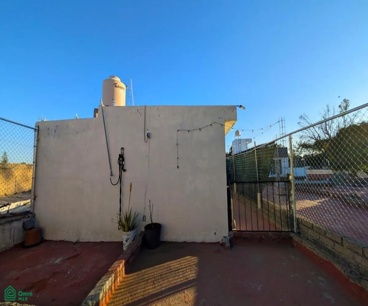 En Venta,Paraísos Del Colli,C. Pirul 942, Zapopan, Jalisco 45069, 3 Habitaciones,2 Baños,C. Pirul,2,MX25875325