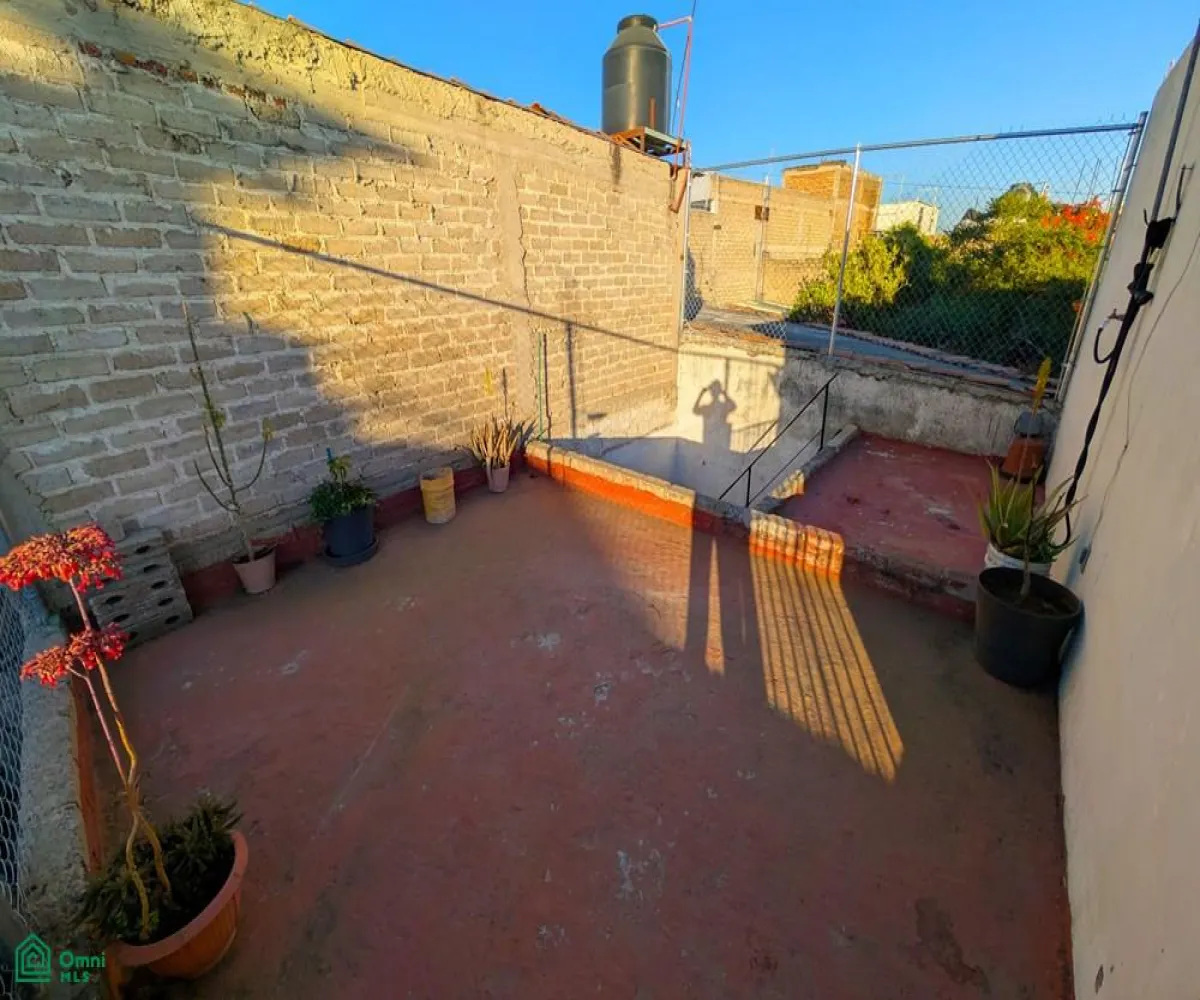 En Venta,Paraísos Del Colli,C. Pirul 942, Zapopan, Jalisco 45069, 3 Habitaciones,2 Baños,C. Pirul,2,MX25875325