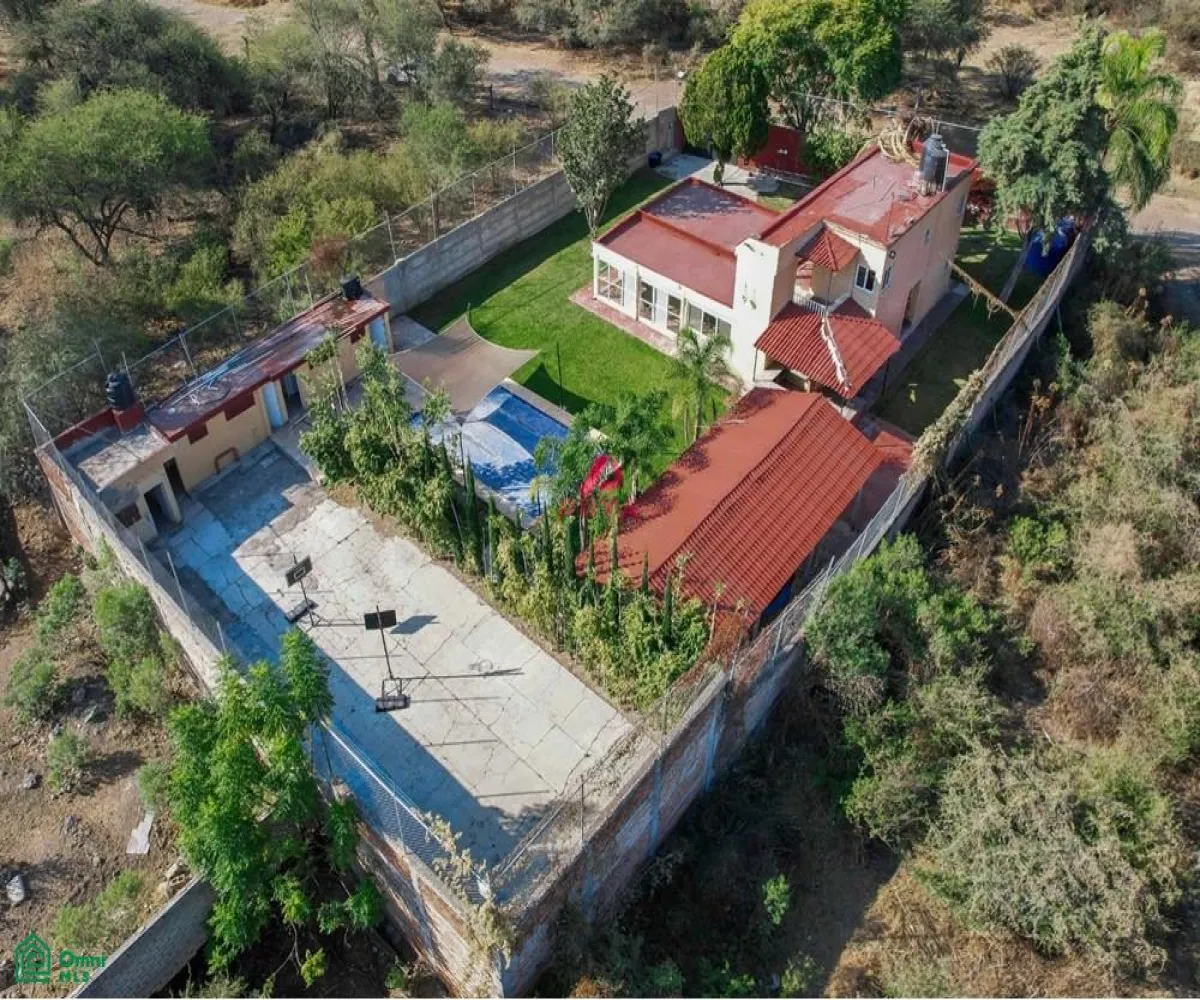 En Venta,Jardines De La Calera,Trebol #mzna 11, S/N, Tlajomulco de Zuniga, Jalisco 45676, 3 Habitaciones,3 Baños,Trebol #mzna 11,MX25880568