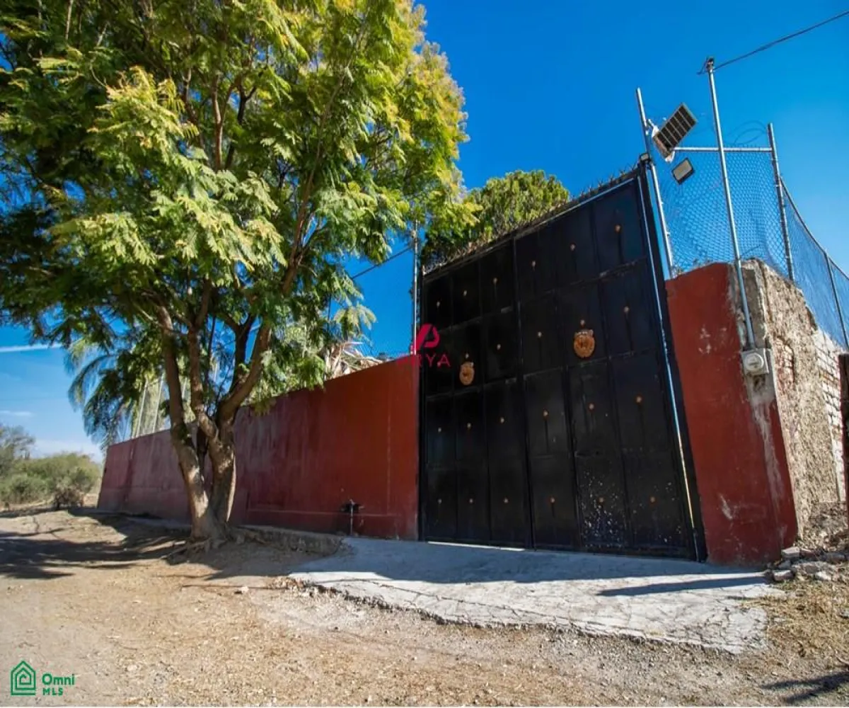 En Venta,Jardines De La Calera,Trebol #mzna 11, S/N, Tlajomulco de Zuniga, Jalisco 45676, 3 Habitaciones,3 Baños,Trebol #mzna 11,MX25880568