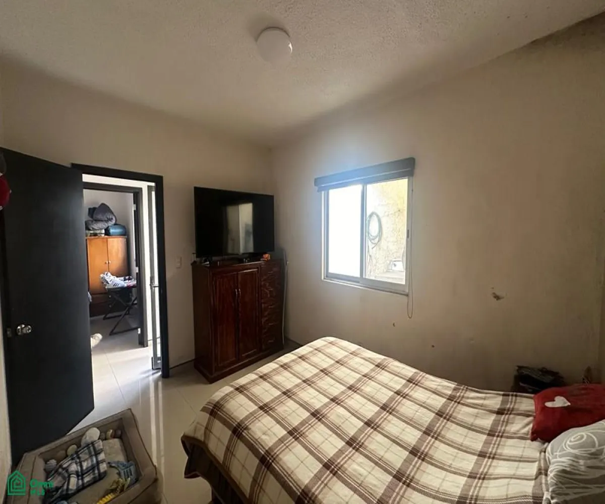En Venta,Artesanos,JUAN ANTONIO DE LA FUENTE 1087, Guadalajara, Jalisco 44260, 4 Habitaciones,1 Baño,JUAN ANTONIO DE LA FUENTE,1,MX25881651