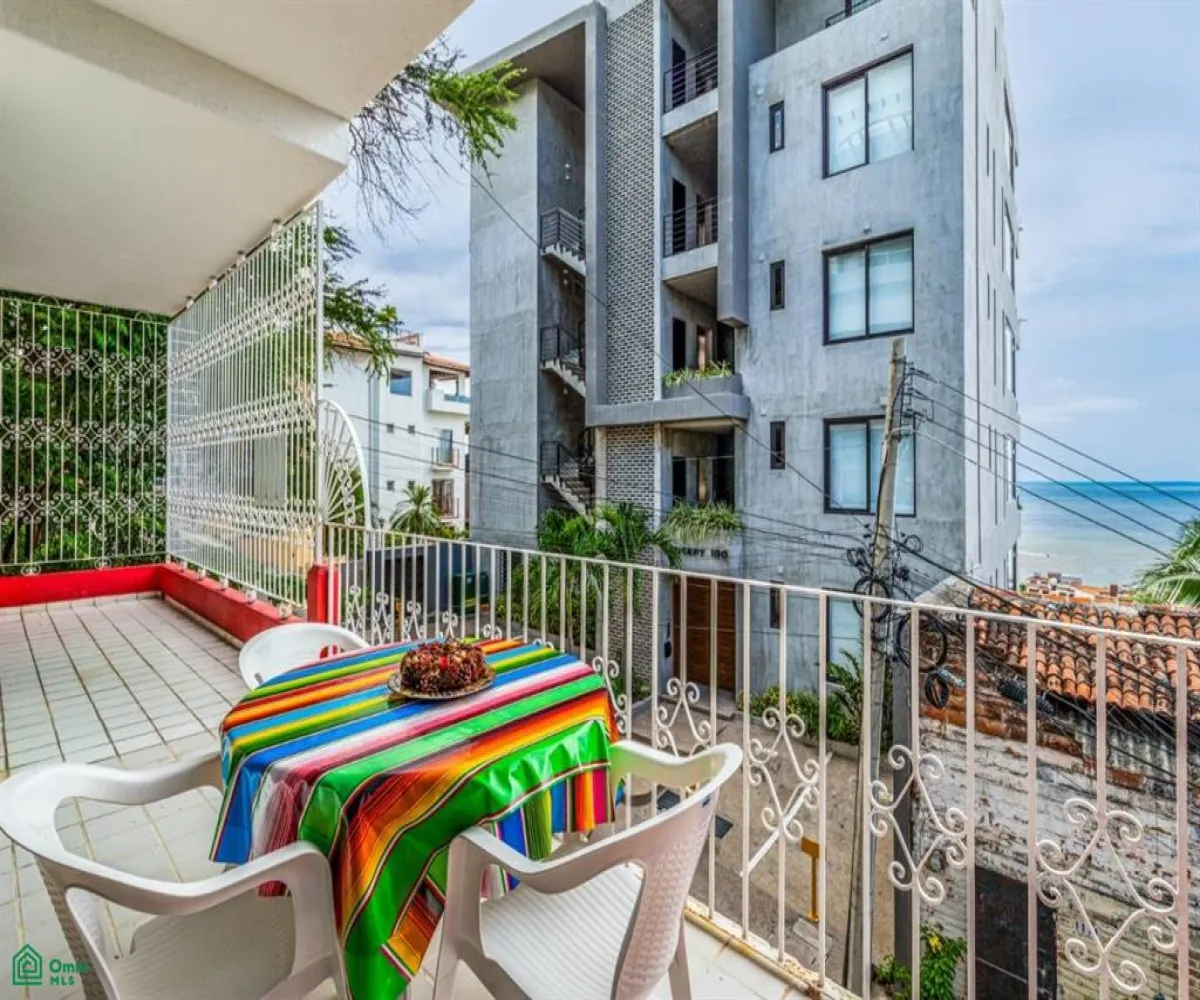 En Venta,5 de Diciembre,Calle Ecuador 1128 Int 1, Puerto Vallarta, Jalisco 48350, 3 Habitaciones,3 Baños,Calle Ecuador,MX25882169