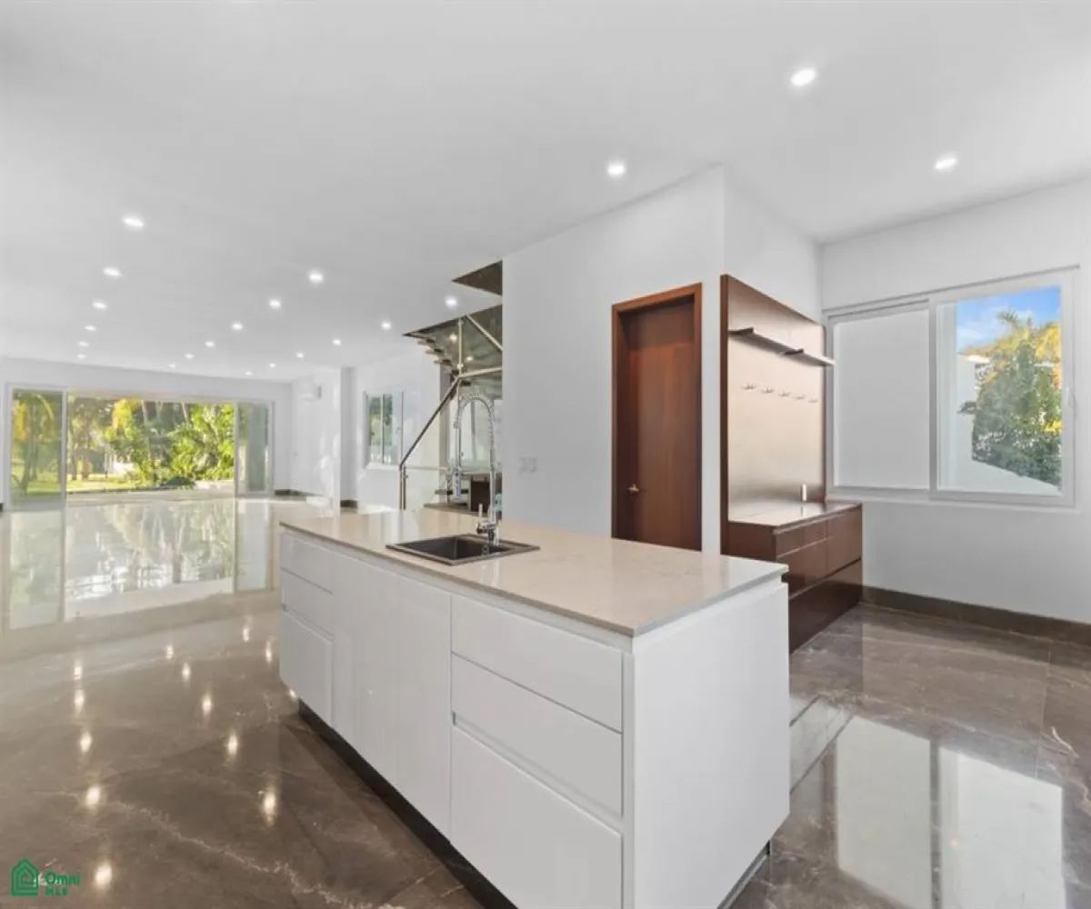 En Venta,La Marina,VILLA ALBATROS 207, Puerto Vallarta, Jalisco 48314, 3 Habitaciones,4 Baños,VILLA ALBATROS,MX25894519