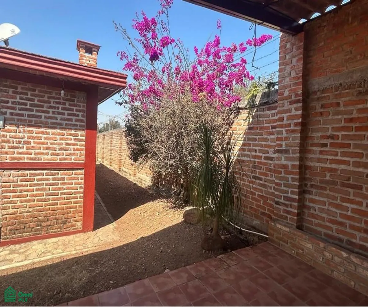 En Venta,Pueblo Ixtlahuacan de los Membrillos,EMILIANO ZAPATA 125, Guadalajara, Jalisco 45850, 1 Cuarto,2 Baños,EMILIANO ZAPATA,1,MX25894823
