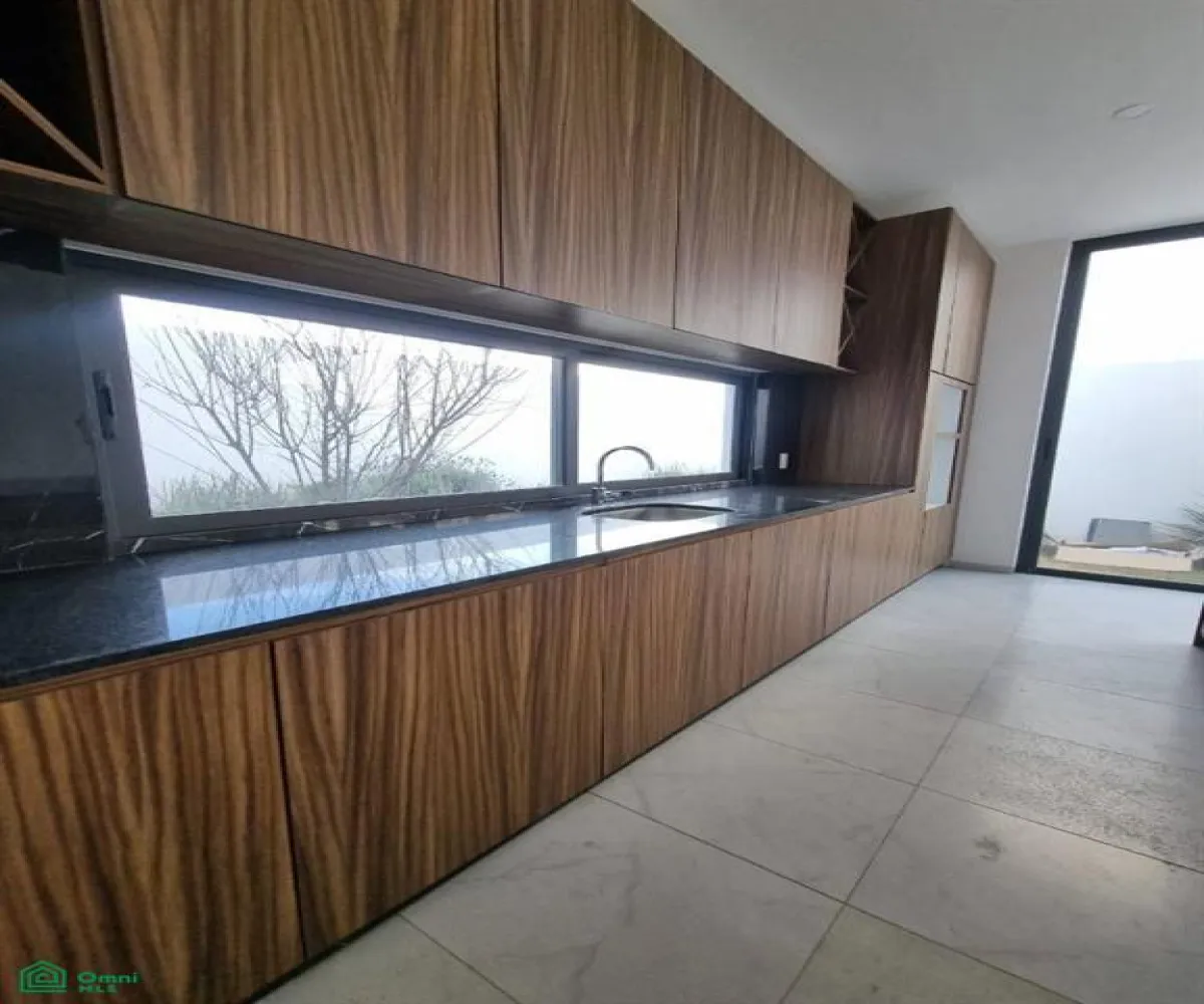 En Venta,Bosques Santa Anita,san alvaro 254, Tlajomulco de Zuniga, Jalisco 45645, 4 Habitaciones,3 Baños,san alvaro,2,MX25897406