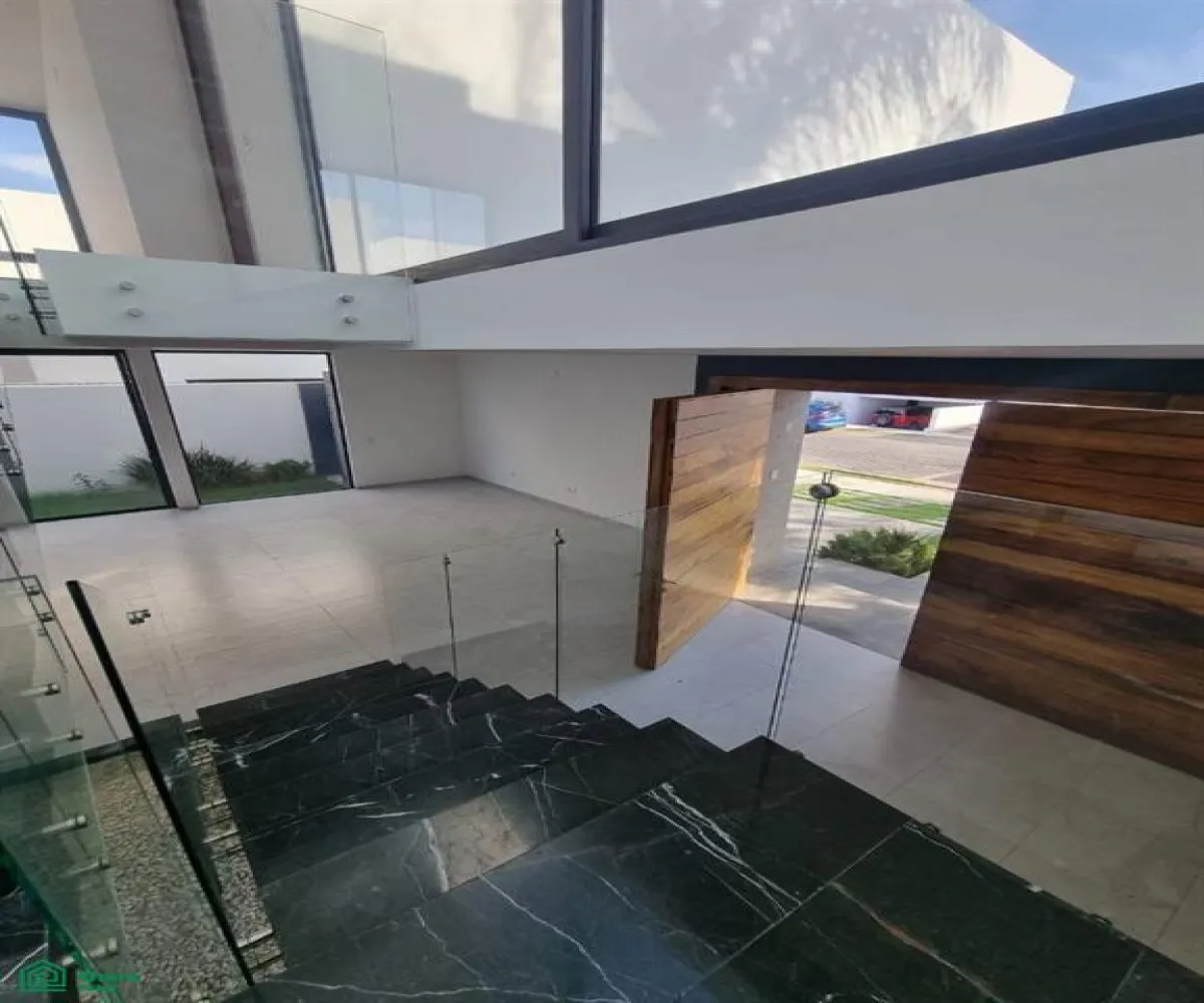 En Venta,Bosques Santa Anita,san alvaro 254, Tlajomulco de Zuniga, Jalisco 45645, 4 Habitaciones,3 Baños,san alvaro,2,MX25897406