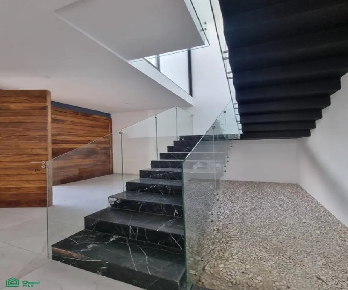 En Venta,Bosques Santa Anita,san alvaro 254, Tlajomulco de Zuniga, Jalisco 45645, 4 Habitaciones,3 Baños,san alvaro,2,MX25897406