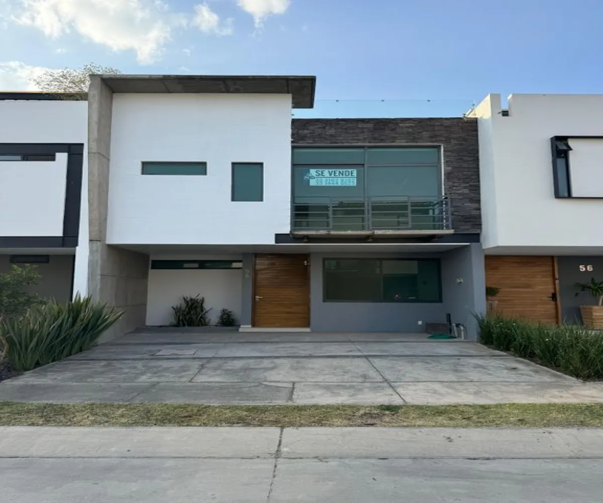 Casa En Renta,Punto Sur,AVENIDA ALAMEDA PUNTO SUR 6027, Tlajomulco de Zúñiga, Jalisco 45645, 4 Habitaciones,4 Baños,AVENIDA ALAMEDA PUNTO SUR,3,ptbk8Wg