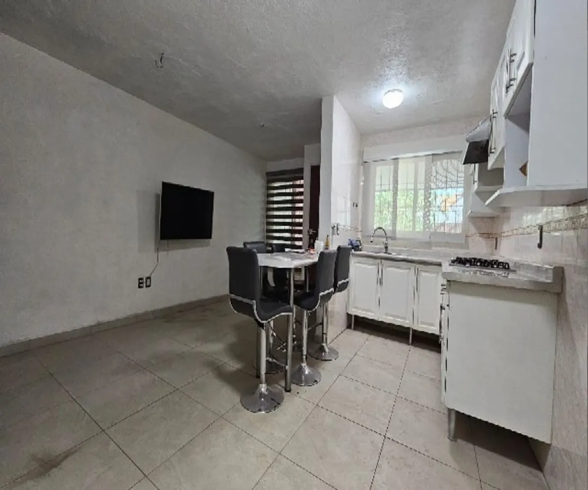 Casa En Venta,Parques de Santa María,Avenida Bahía de Todos Los Santos 2782, San Pedro Tlaquepaque, Jalisco 45609, 2 Habitaciones,1 Baño,Avenida Bahía de Todos Los Santos,2,puO8jDc