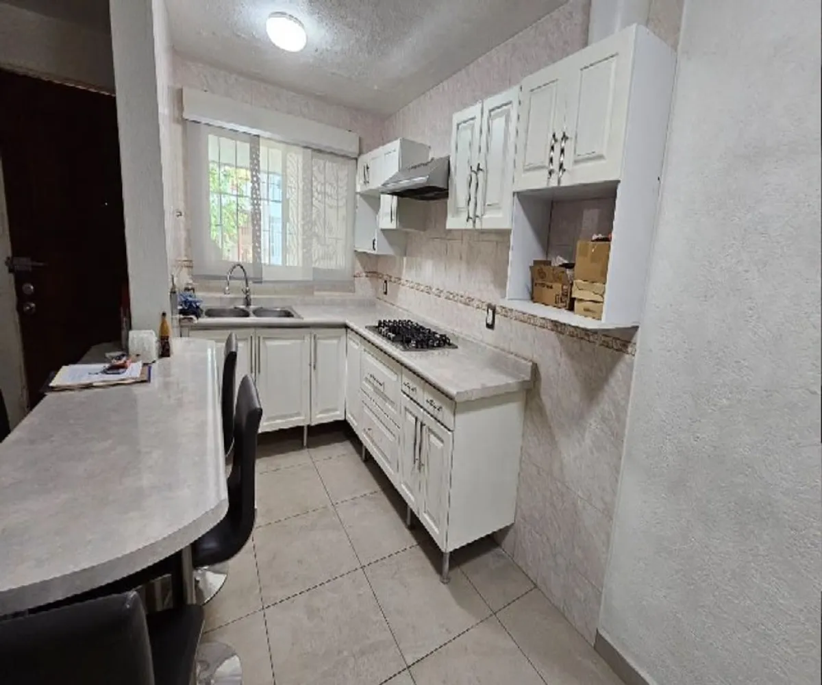 Casa En Venta,Parques de Santa María,Avenida Bahía de Todos Los Santos 2782, San Pedro Tlaquepaque, Jalisco 45609, 2 Habitaciones,1 Baño,Avenida Bahía de Todos Los Santos,2,puO8jDc