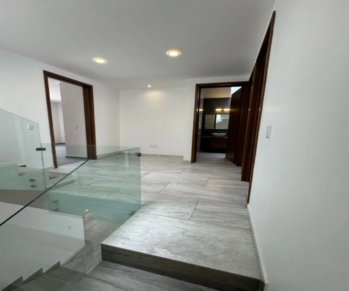 Casa En Venta,Capital Norte,Avenida Paseo de la Cantera 200 8, Zapopan, Jalisco 45134, 3 Habitaciones,3 Baños,Avenida Paseo de la Cantera,1,plMcG71