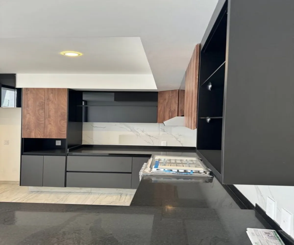 Casa En Venta,Capital Norte,Avenida Paseo de la Cantera 200 8, Zapopan, Jalisco 45134, 3 Habitaciones,3 Baños,Avenida Paseo de la Cantera,1,plMcG71