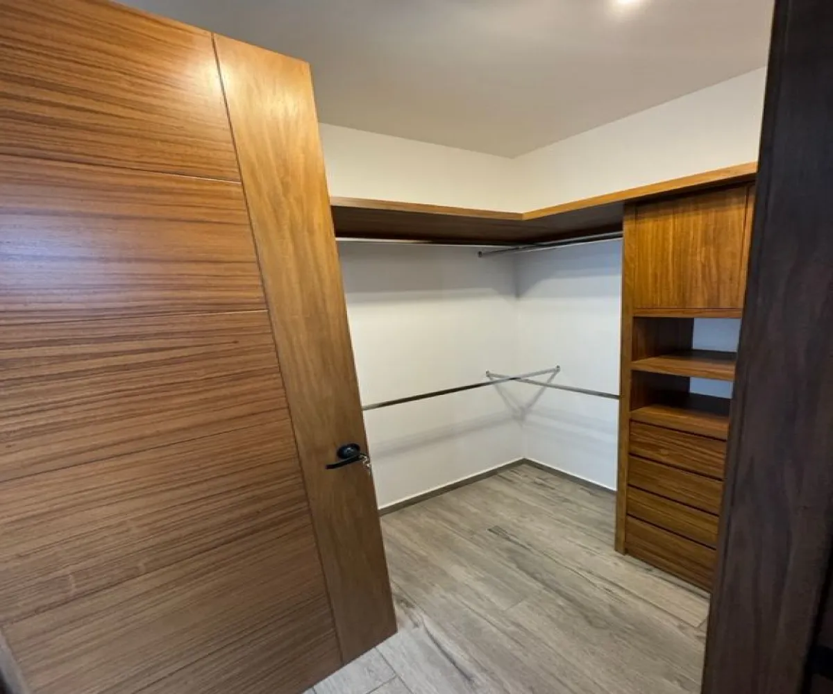 Casa En Venta,Capital Norte,Avenida Paseo de la Cantera 200 8, Zapopan, Jalisco 45134, 3 Habitaciones,3 Baños,Avenida Paseo de la Cantera,1,plMcG71