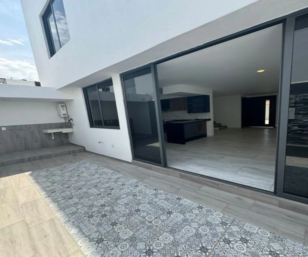 Casa En Venta,Capital Norte,Avenida Paseo de la Cantera 200 8, Zapopan, Jalisco 45134, 3 Habitaciones,3 Baños,Avenida Paseo de la Cantera,1,plMcG71