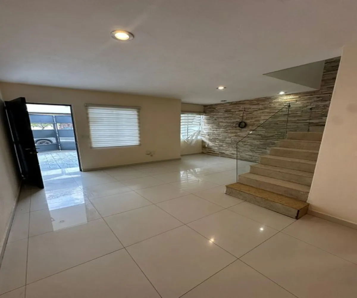 Casa En Venta,Parques del Bosque,Avenida Agrícola 2906, San Pedro Tlaquepaque, Jalisco 45609, 3 Habitaciones,2 Baños,Avenida Agrícola,2,pp3Iex9