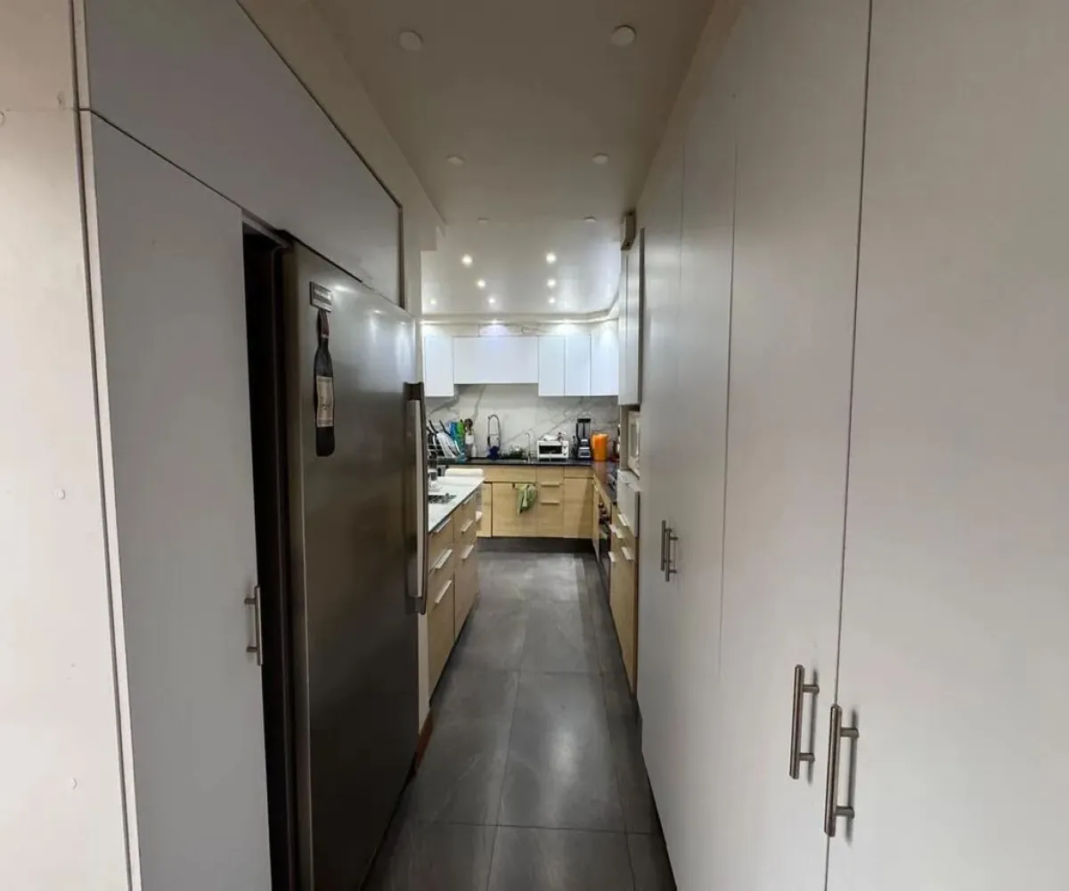 Casa En Venta,Casa Fuerte,Paseo la Torre S/N 43, Tlajomulco de Zúñiga, Jalisco 45645, 4 Habitaciones,3 Baños,Paseo la Torre,2,pJSpckE