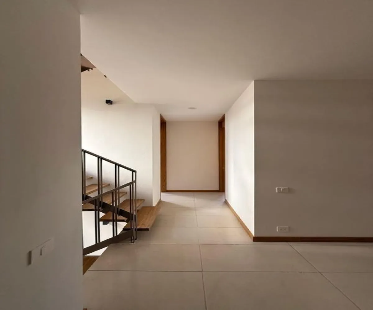 Casa En Venta,Casa Fuerte,Circuito la Almena 94, Tlajomulco de Zúñiga, Jalisco 45645, 3 Habitaciones,4 Baños,Circuito la Almena ,2,p3yHIpY