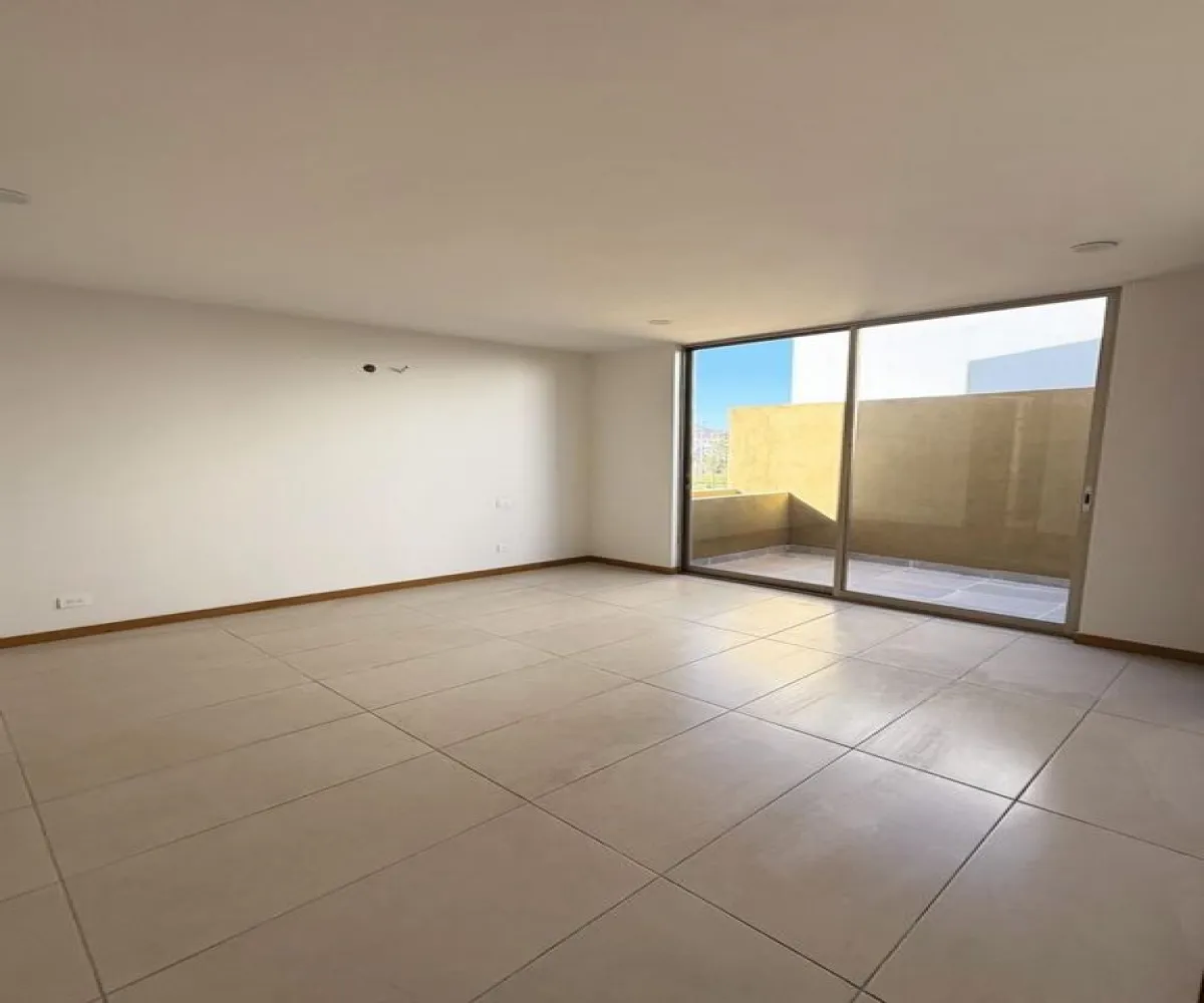 Casa En Venta,Casa Fuerte,Circuito la Almena 94, Tlajomulco de Zúñiga, Jalisco 45645, 3 Habitaciones,4 Baños,Circuito la Almena ,2,p3yHIpY