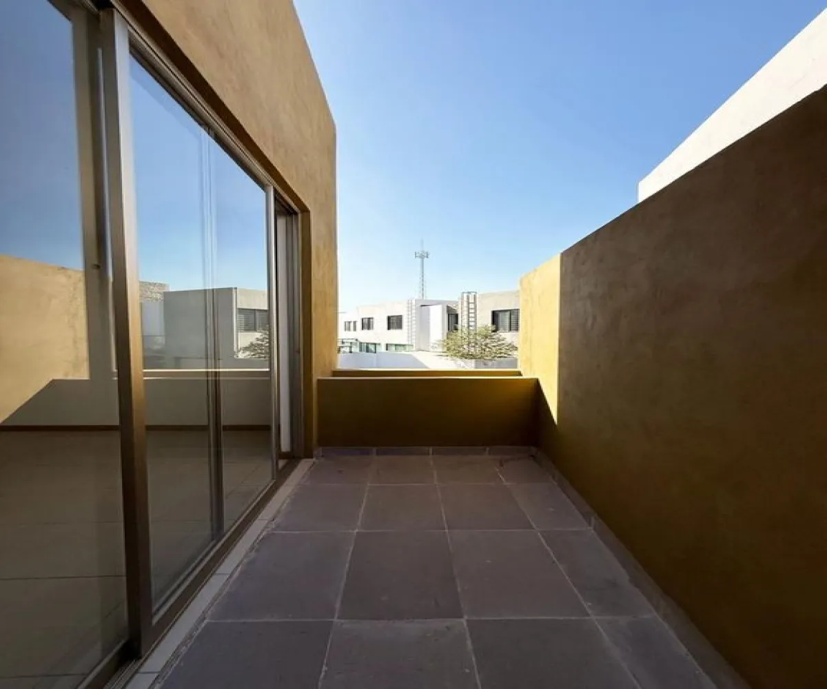 Casa En Venta,Casa Fuerte,Circuito la Almena 94, Tlajomulco de Zúñiga, Jalisco 45645, 3 Habitaciones,4 Baños,Circuito la Almena ,2,p3yHIpY