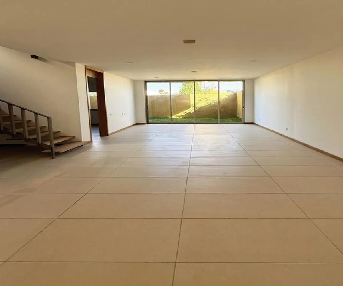 Casa En Venta,Casa Fuerte,Circuito la Almena 94, Tlajomulco de Zúñiga, Jalisco 45645, 3 Habitaciones,4 Baños,Circuito la Almena ,2,p3yHIpY