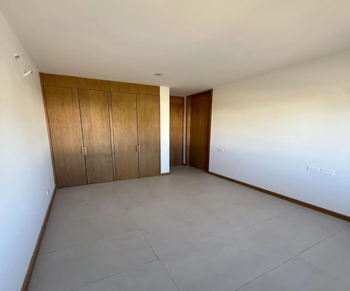 Casa En Venta,Casa Fuerte,Circuito la Almena 94, Tlajomulco de Zúñiga, Jalisco 45645, 3 Habitaciones,4 Baños,Circuito la Almena ,2,p3yHIpY