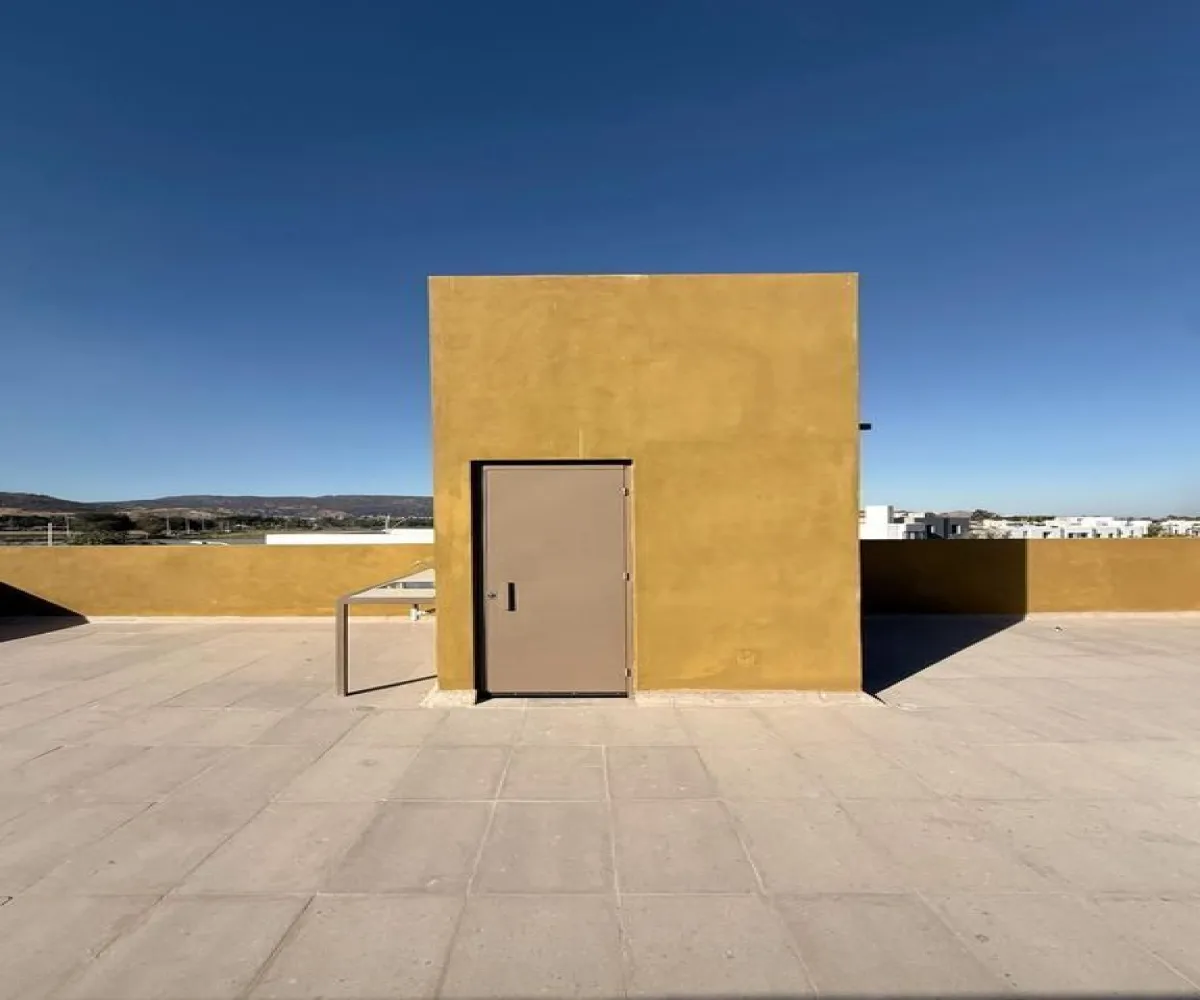 Casa En Venta,Casa Fuerte,Circuito la Almena 94, Tlajomulco de Zúñiga, Jalisco 45645, 3 Habitaciones,4 Baños,Circuito la Almena ,2,p3yHIpY