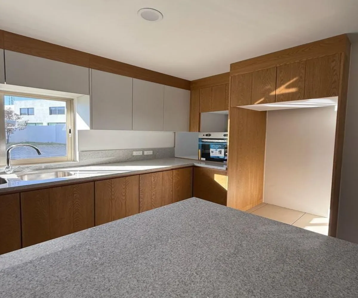 Casa En Venta,Casa Fuerte,Circuito la Almena 94, Tlajomulco de Zúñiga, Jalisco 45645, 3 Habitaciones,4 Baños,Circuito la Almena ,2,p3yHIpY